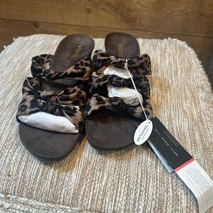 Vionic Park Rizzo Leopard Bow Slides Orthotic Sandals Size 10 NIB